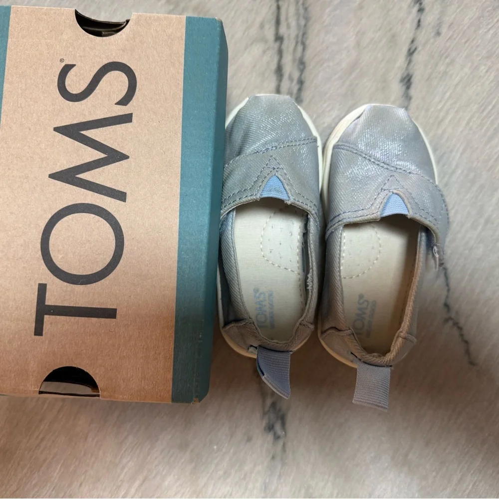 Tiny Shiny Baby TOM’S Shoes—Alpargata Multi Iridescent Canvas, Size 5